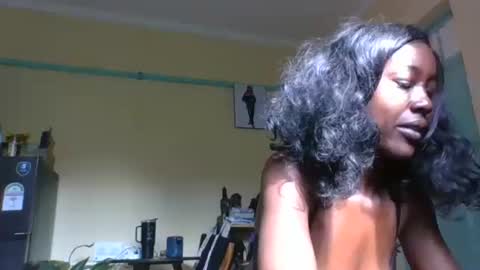 Snapshot of sexy_ebony_princess chatting on October 7, 2025, 1:19 pm Trina online show from October 7, 2025, 1:19 pm