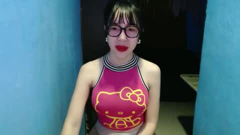 Snapshot of sexy_emily92 chatting on March 31, 2026, 2:46 am sexy_emily92 online show from March 31, 2026, 2:46 am