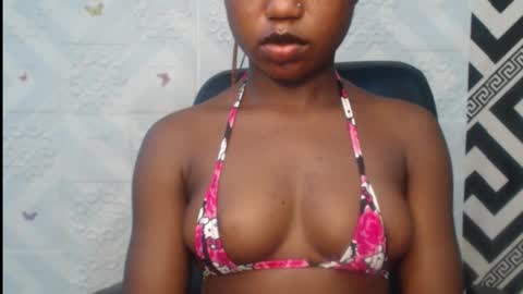 Angela online show from October 4, 2025, 10:52 pm