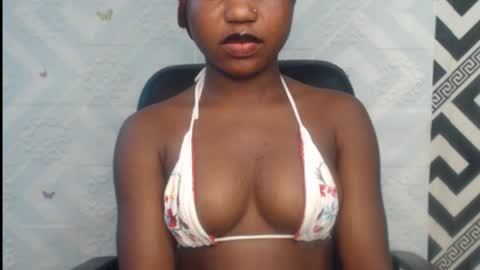 Angela online show from October 5, 2025, 5:33 pm