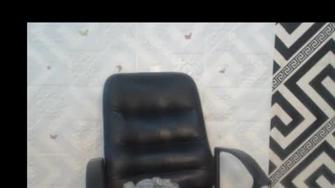 Angela online show from October 16, 2025, 9:27 pm