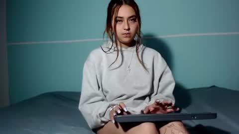 Antonella online show from July 25, 2026, 2:42 am
