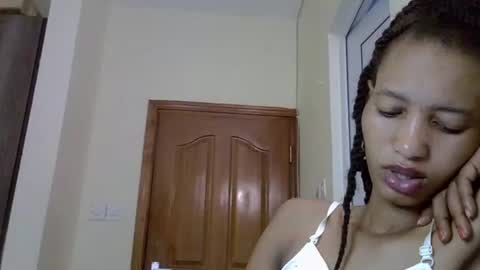 Snapshot of sexy_janny chatting on October 25, 2025, 1:24 am Janny online show from October 25, 2025, 1:24 am