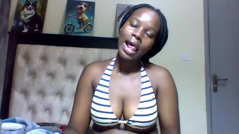 sexy online show from December 12, 2024, 4:26 am