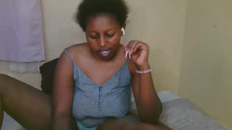 sexy_latasha online show from December 16, 2025, 6:46 pm