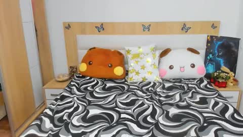 Lily online show from May 9, 2026, 4:17 am