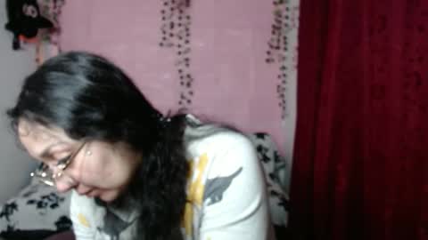 sexy lolas online show from February 22, 2025, 6:17 am