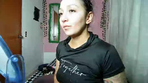 sexy lolas online show from September 13, 2025, 4:12 am