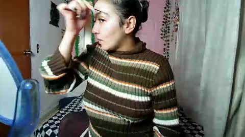 Snapshot of sexy_lolas chatting on September 23, 2025, 2:36 am sexy lolas online show from September 23, 2025, 2:36 am