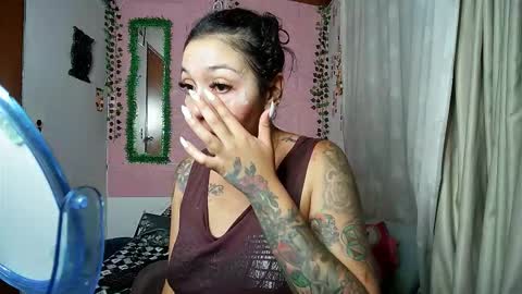 Snapshot of sexy_lolas chatting on September 29, 2025, 4:28 am sexy lolas online show from September 29, 2025, 4:28 am