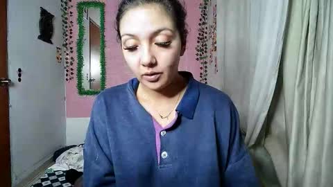Snapshot of sexy_lolas chatting on October 3, 2025, 3:14 am sexy lolas online show from October 3, 2025, 3:14 am