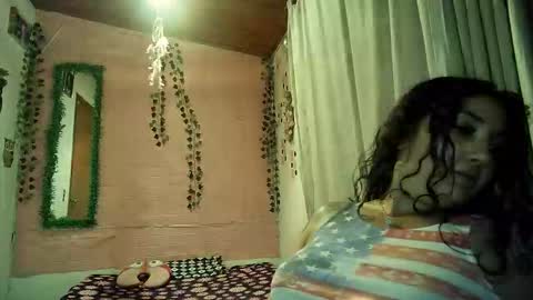 Snapshot of sexy_lolas chatting on March 28, 2026, 11:48 pm sexy lolas online show from March 28, 2026, 11:48 pm