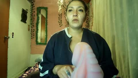 Snapshot of sexy_lolas chatting on April 6, 2026, 4:46 am sexy lolas online show from April 6, 2026, 4:46 am
