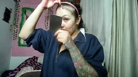 Snapshot of sexy_lolas chatting on April 9, 2026, 2:55 am sexy lolas online show from April 9, 2026, 2:55 am