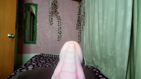 Snapshot of sexy_lolas chatting on April 12, 2026, 7:57 am sexy lolas online show from April 12, 2026, 7:57 am