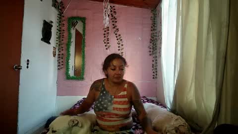 Snapshot of sexy_lolas chatting on April 19, 2026, 10:56 pm sexy lolas online show from April 19, 2026, 10:56 pm