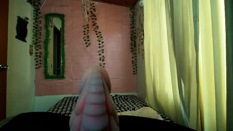 Snapshot of sexy_lolas chatting on April 26, 2026, 8:06 pm sexy lolas online show from April 26, 2026, 8:06 pm