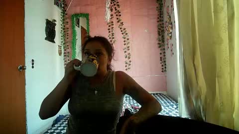Snapshot of sexy_lolas chatting on May 10, 2026, 10:04 pm sexy lolas online show from May 10, 2026, 10:04 pm