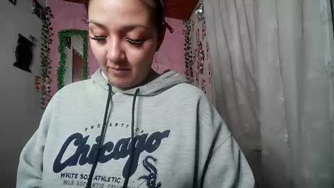 sexy lolas online show from June 23, 2026, 5:16 am