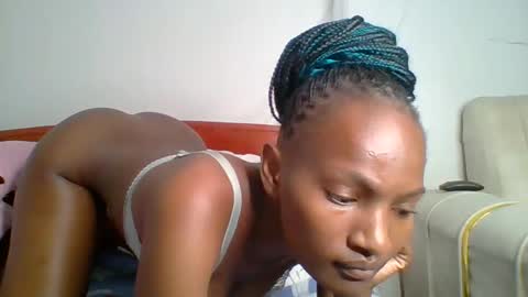 Snapshot of sexy_lucy012 chatting on February 12, 2025, 4:22 pm sexy_lucy012 online show from February 12, 2025, 4:22 pm