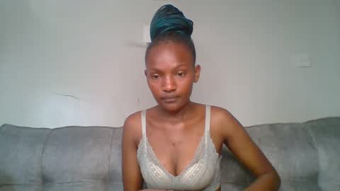 Snapshot of sexy_lucy012 chatting on February 21, 2025, 5:24 am sexy_lucy012 online show from February 21, 2025, 5:24 am