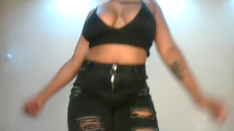 sexy_lyna online show from August 1, 2026, 3:06 am