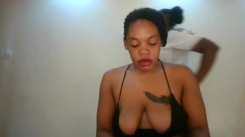 sexy_lyna online show from August 1, 2026, 3:11 pm