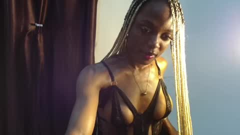 Snapshot of sexy_maureen chatting on April 26, 2026, 6:16 pm maggi online show from April 26, 2026, 6:16 pm