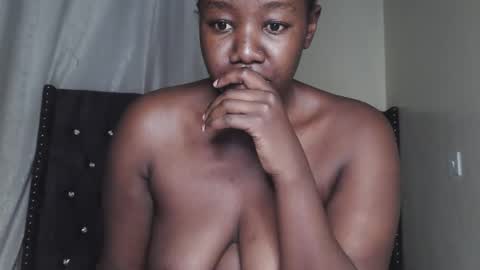 sexy_melanin11 online show from September 18, 2025, 4:42 pm