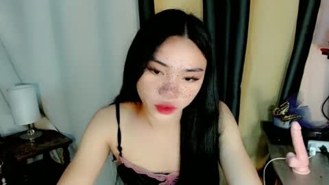Snapshot of sexy_mikaxoxo chatting on January 22, 2025, 1:10 am mika online show from January 22, 2025, 1:10 am