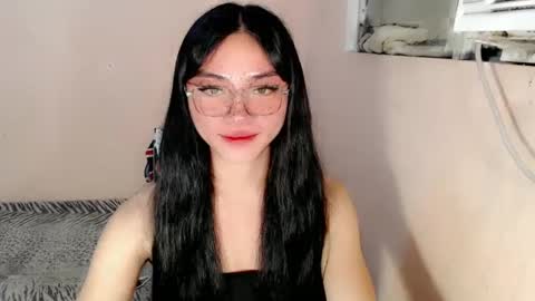 Snapshot of sexy_mikaxoxo chatting on January 23, 2025, 4:15 pm mika online show from January 23, 2025, 4:15 pm