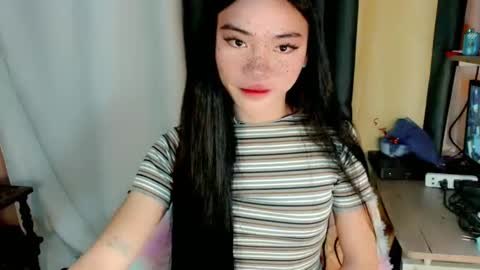 Snapshot of sexy_mikaxoxo chatting on January 28, 2025, 3:15 am mika online show from January 28, 2025, 3:15 am