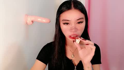 Snapshot of sexy_mikaxoxo chatting on February 28, 2025, 12:20 pm mika online show from February 28, 2025, 12:20 pm