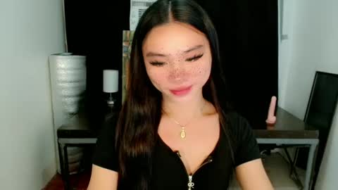 Snapshot of sexy_mikaxoxo chatting on March 8, 2025, 4:23 am mika online show from March 8, 2025, 4:23 am