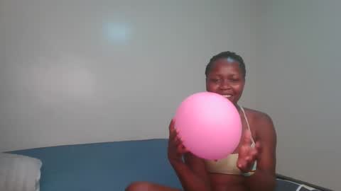 sexy online show from May 8, 2026, 5:07 pm