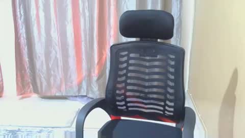 sexy_moh1 online show from November 23, 2025, 4:51 pm