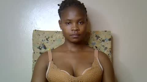 Molyne online show from April 27, 2026, 11:19 am