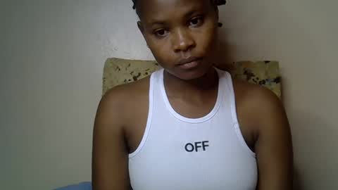 Molyne online show from May 5, 2026, 4:31 am