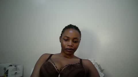 sexy_muna2 online show from April 14, 2026, 10:05 pm