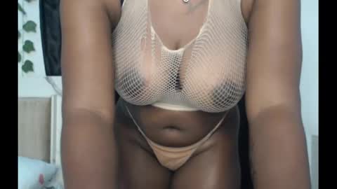 Snapshot of sexy_pearl12 chatting on September 21, 2025, 7:10 am zoe online show from September 21, 2025, 7:10 am