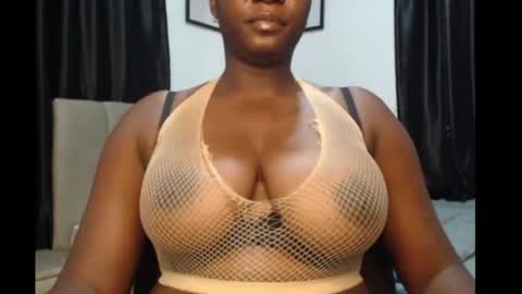 Snapshot of sexy_pearl12 chatting on May 10, 2026, 6:51 am zoe online show from May 10, 2026, 6:51 am