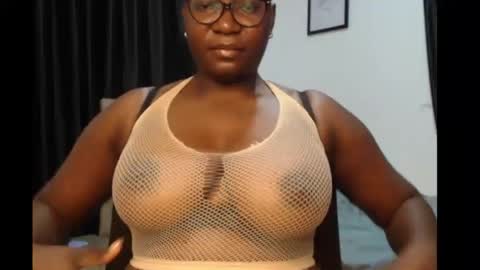 Snapshot of sexy_pearl12 chatting on May 16, 2026, 6:32 am zoe online show from May 16, 2026, 6:32 am