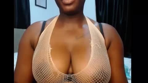 Snapshot of sexy_pearl12 chatting on May 22, 2026, 7:41 pm zoe online show from May 22, 2026, 7:41 pm