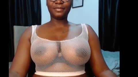 Snapshot of sexy_pearl12 chatting on June 14, 2026, 7:21 am zoe online show from June 14, 2026, 7:21 am