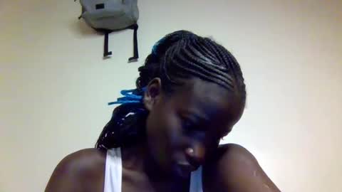 Snapshot of sexy_petittie chatting on October 18, 2025, 2:58 am sexy_petittie online show from October 18, 2025, 2:58 am