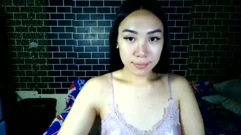 hi im queenie online show from July 8, 2026, 5:23 am