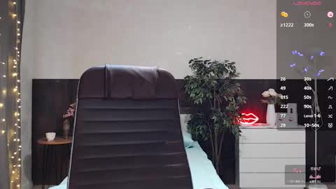 Snapshot of sexy_red_foxx chatting on February 11, 2025, 5:58 am Annie - Your Dream Girl online show from February 11, 2025, 5:58 am