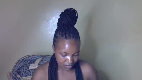 Snapshot of sexy_sazii chatting on October 8, 2025, 1:14 am sexy_sazii online show from October 8, 2025, 1:14 am