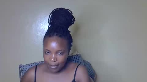 Snapshot of sexy_sazii chatting on October 12, 2025, 5:45 pm sexy_sazii online show from October 12, 2025, 5:45 pm