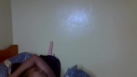 Snapshot of sexy_sazii chatting on October 15, 2025, 12:00 am sexy_sazii online show from October 15, 2025, 12:00 am